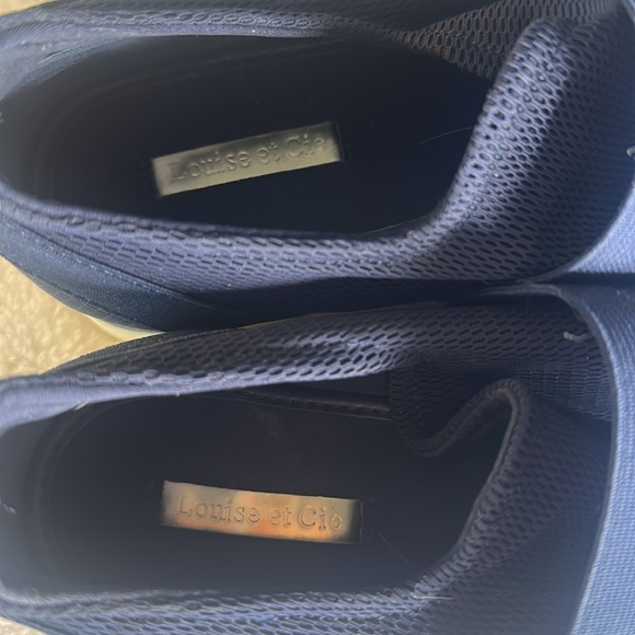 Louise et Cie Navy Slip-On Shoes - Picture 5 of 6